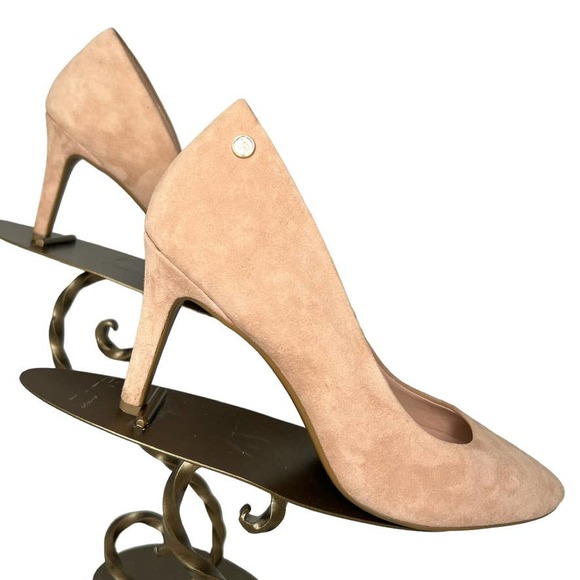 Taryn Rose “Tamara” Soft Beige Silky Beige Pumps Heels 9M - Picture 1 of 13